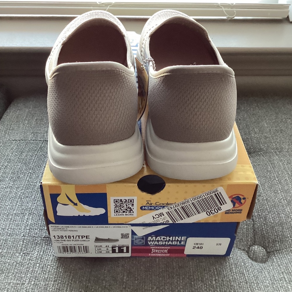 Skechers Women's Slip-ins: On-the-Go Flex - Camellia Slip-On Casual Sneakers - Picture 10 of 11